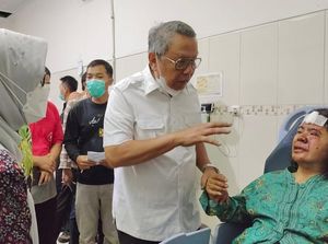 Benyamin Dampingi Warga Tangsel Korban Kecelakaan Bus di Guci Tegal