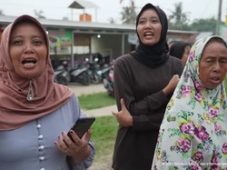 Curhat Warga di Momen Jokowi ke Lampung: Jalanan Rusak Kayak Kolam Ikan