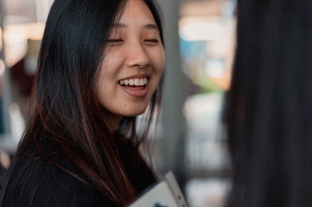 Tips Terlihat Percaya Diri dan Penuh Kepedulian/Foto: Unsplash.com/Varick Bizot