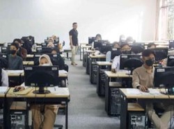 1.820 Peserta Ikuti UTBK Unesa, 80 Gugur Saat Hari Pertama