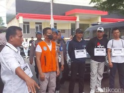 AKBP Achiruddin Belikan Ken Admiral Nasi Goreng Usai Penganiayaan