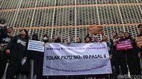 Aktivis Perempuan Geruduk Bawaslu, Ada Apa?