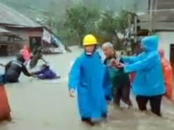 Banjir Terjang Matangnga Polman, Rumah hingga Jembatan Rusak
