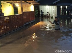 Tim SAR Sisir Sungai Tiromanda Cari Lansia Hilang Terseret Banjir di Luwu