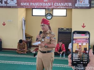 Bupati Bakal Sanksi Tegas PNS yang Tipu-tipu Rekrutmen PPPK Bupati Bakal Sanksi Tegas PNS yang Tipu-tipu Rekrutmen PPPK