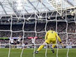 Ini adalah gol tunggal di laga West Ham vs Man United. Foto: REUTERS/TONY OBRIEN