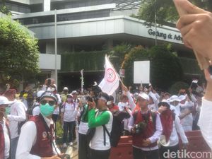 Kantornya Digeruduk Demo Dokter-Apoteker, Ini Pernyataan Kemenkes Kantornya Digeruduk Demo Dokter-Apoteker, Ini Pernyataan Kemenkes
