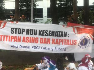 Ancaman Mogok Nasional Massa Dokter-Apoteker yang Tuntut RUU Kesehatan Ancaman Mogok Nasional Massa Dokter-Apoteker yang Tuntut RUU Kesehatan