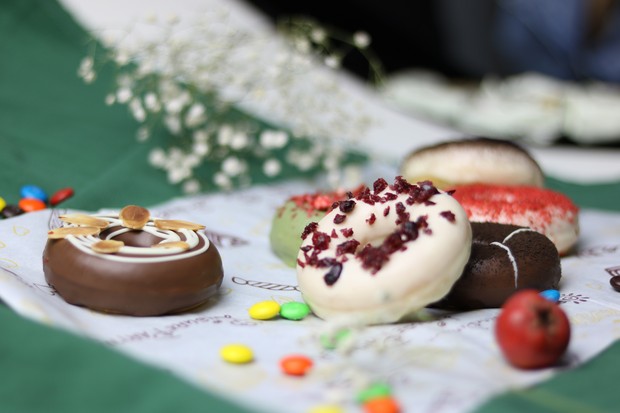 Ilustrasi makanan tinggi gula.