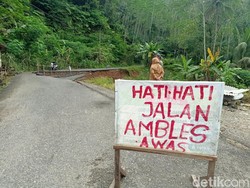 Jalur Banjarnegara-Kebumen Via Pesangkalan Ambles, Mobil Nggak Bisa Lewat!