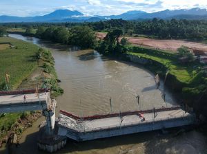 Sungai Meluap, Jembatan Bantuan BNPB Senilai Rp Rp 25,4 M Ambruk