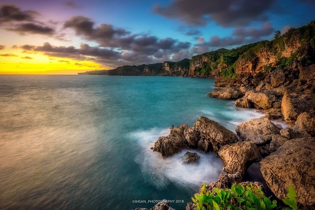 pantai di jogja yang hidden gem adalah Pantai Kesirat