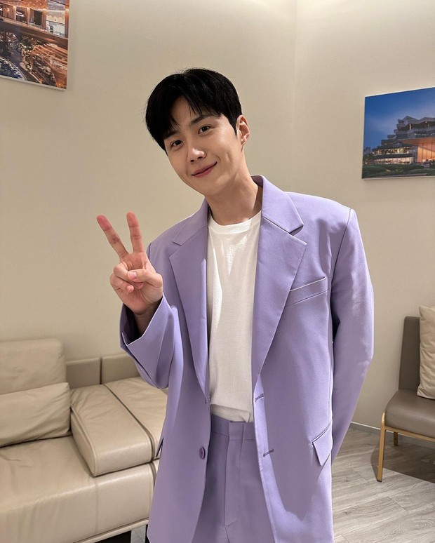 Kim Seon Ho berulang tahun pada bulan Mei