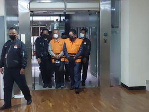 KPK Tahan 5 Tersangka Suap Pengesahan RAPBD Jambi