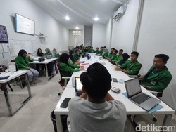 Mahasiswa UIN Makassar Belajar Manajemen Media-Jurnalistik ke detikSulsel