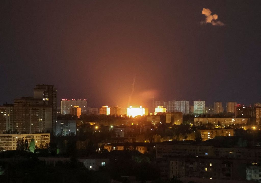 An explosion of a drone is seen during a Russian drone strike, amid Russia's attack on Ukraine, in Kyiv, Ukraine May 8, 2023. REUTERS/Gleb Garanich