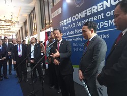 Puluhan Ribu Kapal Asing Curi Ikan, KKP Terapkan Kuota Penangkapan