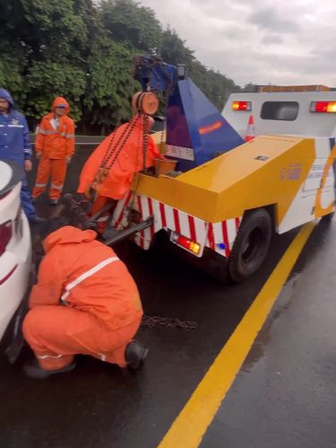 Penampakan Mobil Fiki Alman 'Ikatan Cinta' Usai Kecelakaan