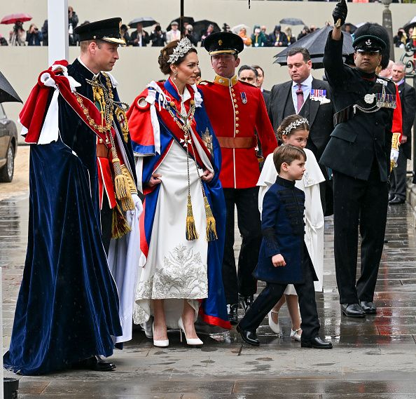 LONDON, ENGLAND - MAY 06: Prince William, Prince of Wales, Catherine, Princess of Wales, Prince Louis and Princess Charlotte arrive for the Coronation of King Charles III and Queen Camilla at Westminster Abbey on May 6, 2023 in London, England. The Coronation of Charles III and his wife, Camilla, as King and Queen of the United Kingdom of Great Britain and Northern Ireland, and the other Commonwealth realms takes place at Westminster Abbey today. Charles acceded to the throne on 8 September 2022, upon the death of his mother, Elizabeth II. (Photo by Andy Stenning  - WPA Pool/Getty Images)