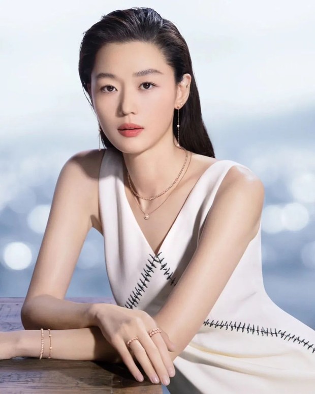 Potret terbaru Jun Ji Hyun