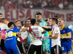 River Plate Vs Boca Juniors Ricuh, Wasit Keluarkan 7 Kartu Merah
