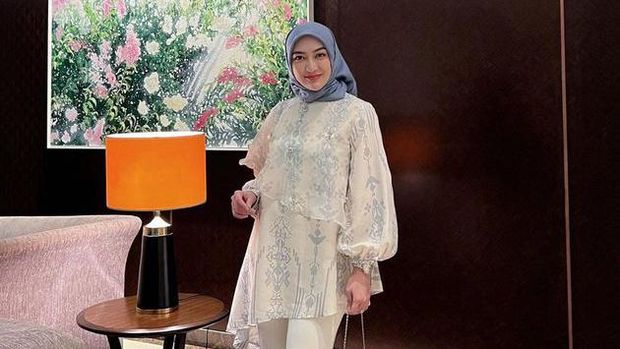6 Potret Terbaru Indriani Hadi Eks Istri Sahrul Gunawan