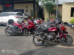 Warga Bentrok dengan Pesilat di Lamongan, Sejumlah Orang Luka-Samurai Disita