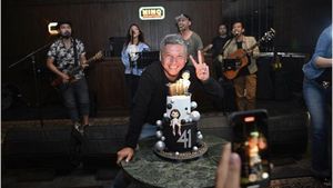 Bikin Gemes! Kue Ulang Tahun Gading Marten ke-41