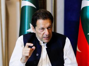 Mantan PM Pakistan Imran Khan-Istri Didakwa Terima Suap Mantan PM Pakistan Imran Khan-Istri Didakwa Terima Suap