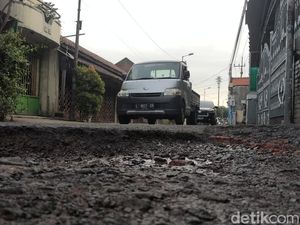 Merasa Terganggu Dengan Jalan Rusak? Masyarakat Bisa Lapor ke Sini Merasa Terganggu Dengan Jalan Rusak? Masyarakat Bisa Lapor ke Sini