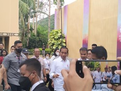 Jokowi Tinjau Media Center Jelang Agenda Puncak KTT ASEAN