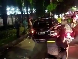 Lalin Jalan Pasar Minggu Sempat Macet Imbas Kecelakaan Beruntun
