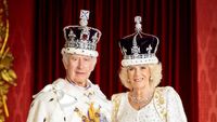 Kerajaan Inggris Rilis Foto Resmi Terbaru Usai Penobatan Raja Charles III