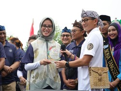 Kerajinan-Suasana Asri Kampung Keranggan Tangsel Bikin Sandiaga Takjub