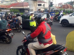 Lalu Lintas di Jl Letjen R Suprapto ke Arah Senen Macet Pagi Ini