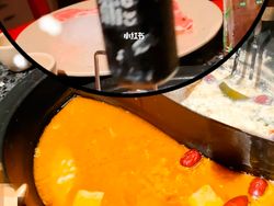 Makan Hot Pot di Resto, Pelanggan Ini Temukan Baterai Vape Misterius!