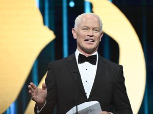 Kisah Neal McDonough Dipecat Gegara Tolak Adegan Seks Kisah Neal McDonough Dipecat Gegara Tolak Adegan Seks