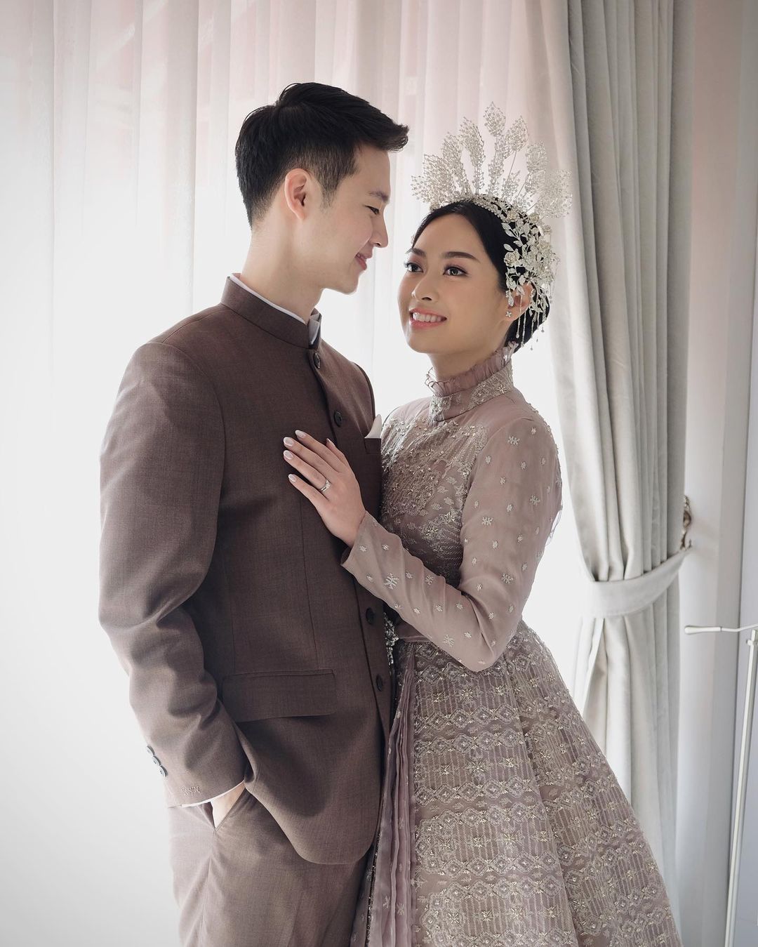 Pernikahan anak Bupati Pandeglang dan YouTuber asal Korea Pernikahan anak Bupati Pandeglang dan YouTuber asal Korea