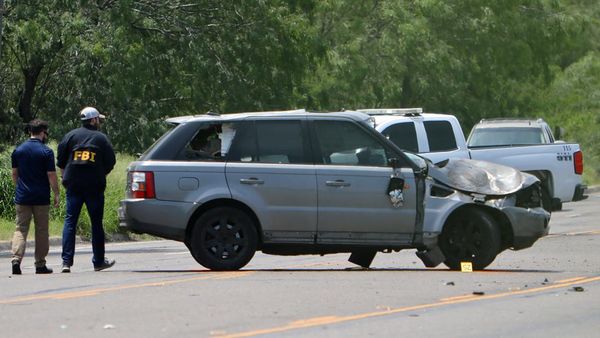 Polisi Olah TKP Mobil Tabrak Kerumunan yang Tewaskan 7 Orang di Texas