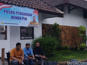 Posko Pengaduan PLN di Blitar Ditutup, 2 Pelanggan Bebas dari Jerat Denda Posko Pengaduan PLN di Blitar Ditutup, 2 Pelanggan Bebas dari Jerat Denda