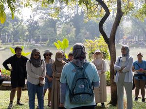 Pejamkan Mata 1 Menit, Rasakan Mindfulness di Taman Situ Lembang Pejamkan Mata 1 Menit, Rasakan Mindfulness di Taman Situ Lembang