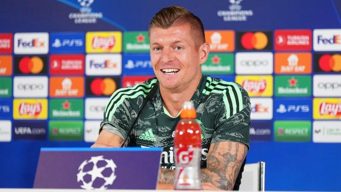 MADRID, SPAIN - MAY 08: Toni Kroos of Real Madrid speaks to the media during a press conference ahead of their UEFA Champions League semi-final first leg match against Manchester City FC at Valdebebas training ground on May 08, 2023 in Madrid, Spain. (Photo by Angel Martinez/Getty Images)