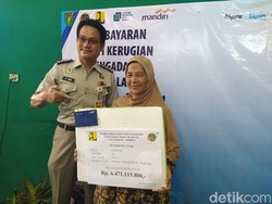 Dapat UGR Proyek Tol Jogja Rp 6,4 M, Nenek Penjual Cobek Ini Sedih