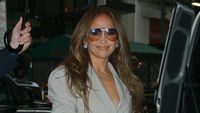 Resep Antiaging Alami ala Jennifer Lopez, Bak Tak Menua di Usia 54