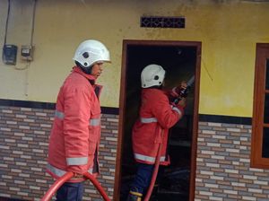 Lupa Matikan Kompor, Dapur Milik Warga Selat Hangus Terbakar