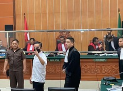 AKBP Dody Acungkan Jari Usai Divonis 17 Tahun Bui: Saya Akan Banding!