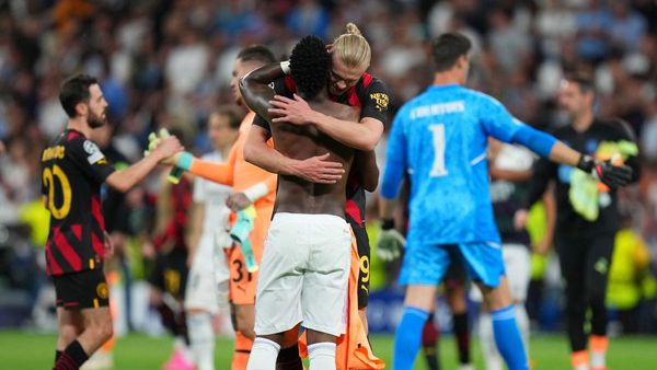 Vinicius dan Haaland... Berpelukan