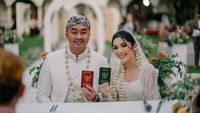 8 Foto Pernikahan Fay Nabila & Rama Restu, Dapat Kado Mobil Idaman Dari Suami