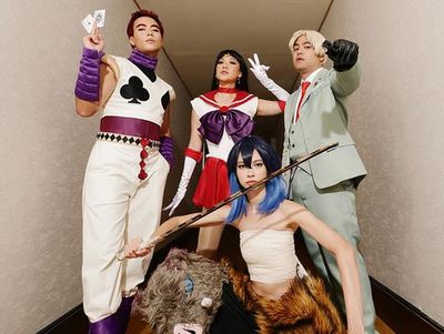 8 Foto Pesta Artis Geng Aries, BCL Seksi Jadi Tokoh di Anime Sailor Moon