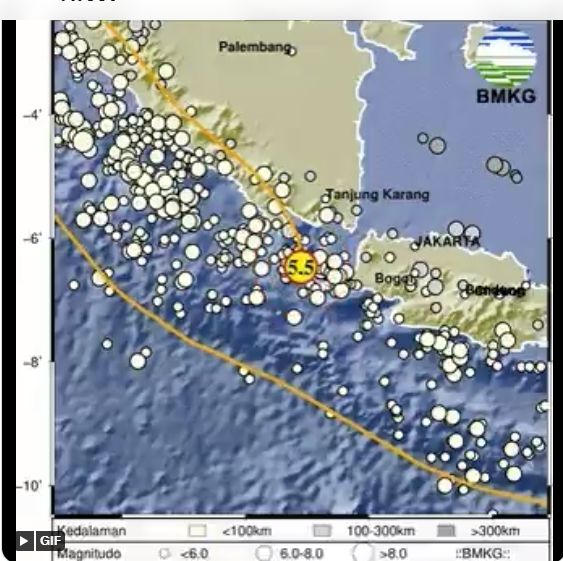 Gempa hari ini di Banten terasa hingga ke Jakarta. Kekuatan gempa yang semula M 5,4 dimutakhirkan menjadi M 5,2. Gempa tersebut tidak menimbulkan tsunami.